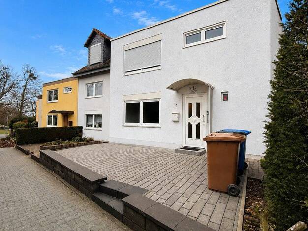 Reihenmittelhaus zum Kauf provisionsfrei 699.000 € 6 Zimmer 170 m² 240 m² Grundstück Schwalbach 65824