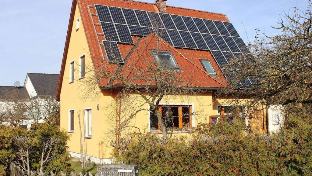 Haus zum Kauf 699.850 € 5 Zimmer 115 m² 681 m² Grundstück Frauenaurach Erlangen 91056