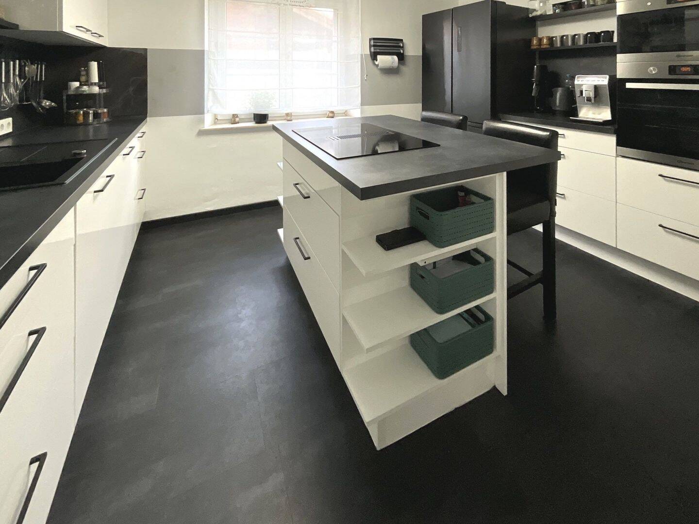 Immobilie in Eitorf - Exklusives Zweifamilienhaus mit Luxusausstattung - Mehr als eine Immobilie - Bild 2