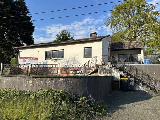 Einfamilienhaus zum Kauf 225.000 € 4 Zimmer 78,2 m² 820 m² Grundstück Lichtenberg Hennef (Sieg) 53773