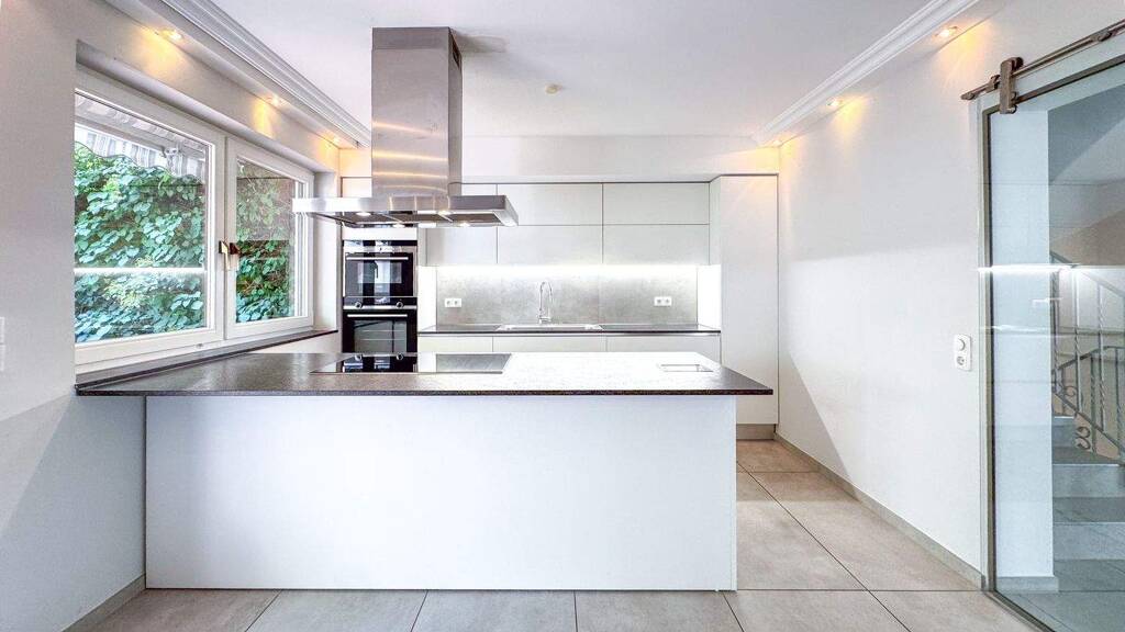 Falkenstein: Großzügig und modernisiert - einfach einziehen!