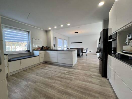 Bungalow zur Miete 2.500 € 8 Zimmer 367,7 m² 1.167 m² Grundstück frei ab sofort Breithardt Hohenstein 65329