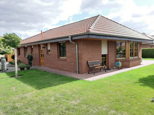 Bungalow zum Kauf 250.000 € 4 Zimmer 105 m² 736 m² Grundstück frei ab 01.07.2026 Grasleben 38368