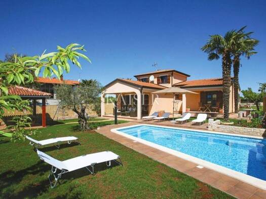 Haus zur Miete 2.500 € 4 Zimmer 131 m² Novigrad Novigrad