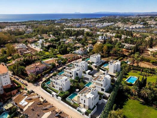 Haus zum Kauf 1.530.000 € 469 m² 536 m² Grundstück Estepona 29680