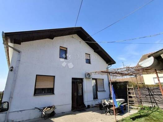 Haus zum Kauf 174.000 € 7 Zimmer 226 m² Bizovac Bizovac
