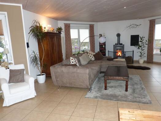 Penthouse zur Miete 1.650 € 5 Zimmer 211 m² frei ab 01.03.2026 Pfullendorf 88630