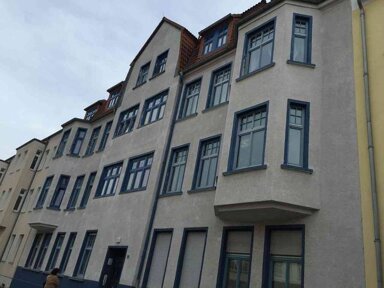 Wohnung zur Miete 700 € 5 Zimmer 134,7 m² frei ab sofort Ackerstraße Kristallpalast Magdeburg 39112