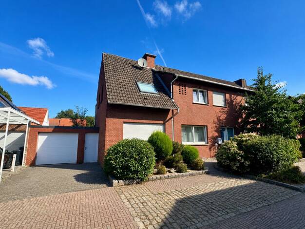 Doppelhaushälfte zum Kauf 328.000 € 6 Zimmer 138,2 m² 324 m² Grundstück Greven Greven 48268