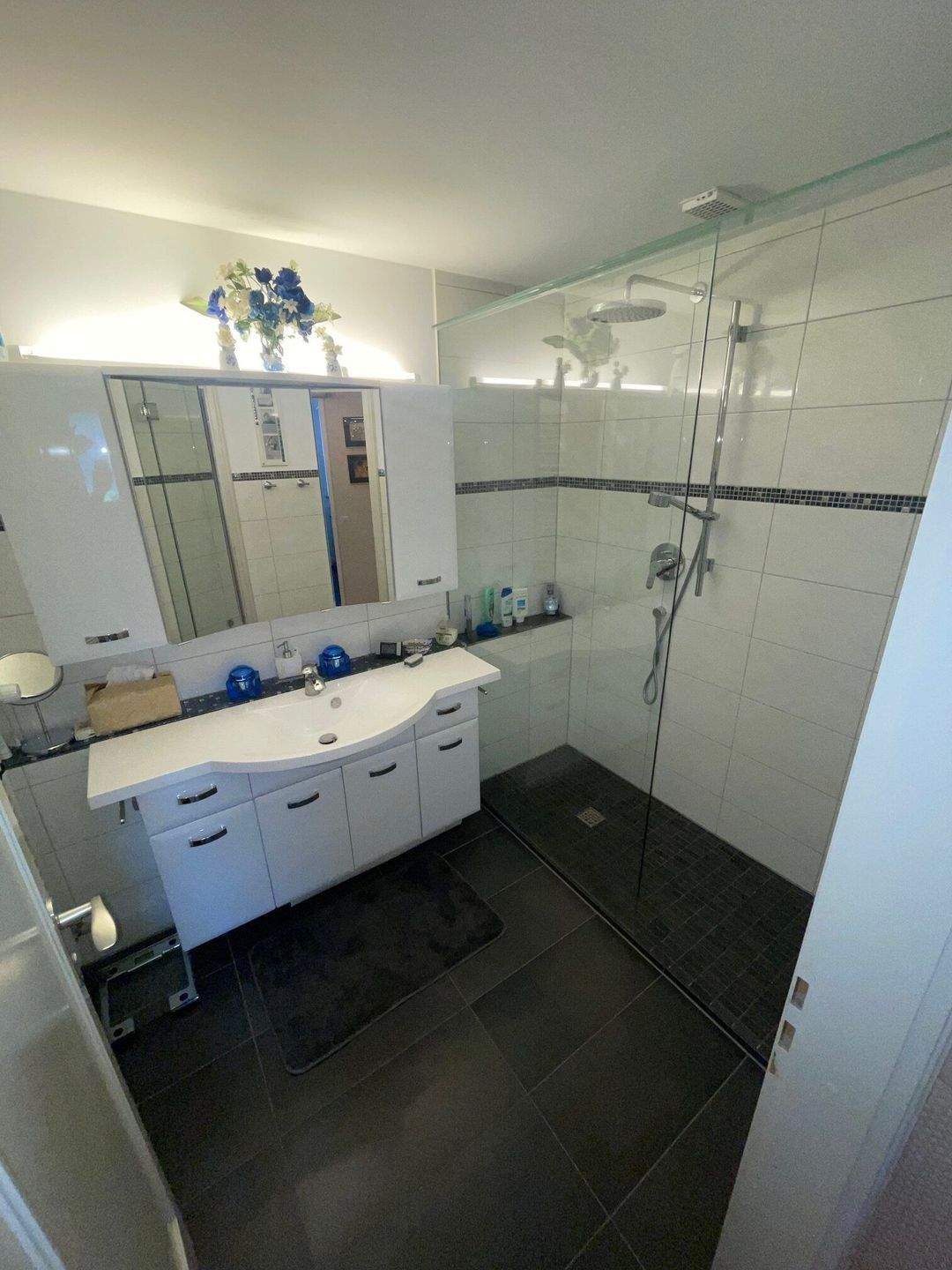 Immobilie in Bad Wiessee - Tegernsee-Traum: Sonnige 2-Zimmer-Wohnung mit Bergblick & Südlage – Sofort frei!Ein Nest im Grünen – sonnige 2-Zimmer-Eigentumswohnung mit Bergblick - Bild 3