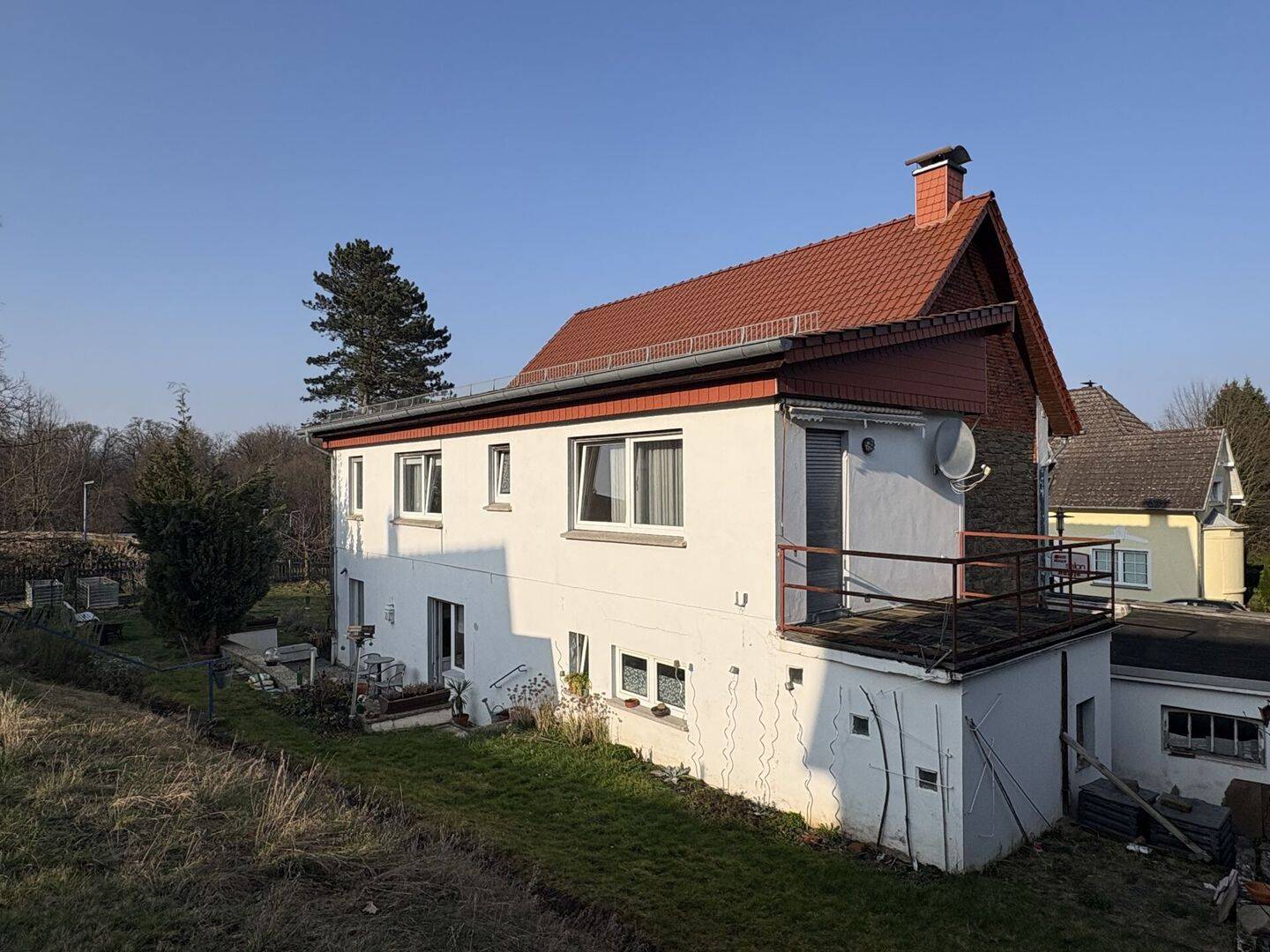 Immobilie in Schieder-Schwalenberg - Wohnen und arbeiten unter einem Dach möglich - Bild 2