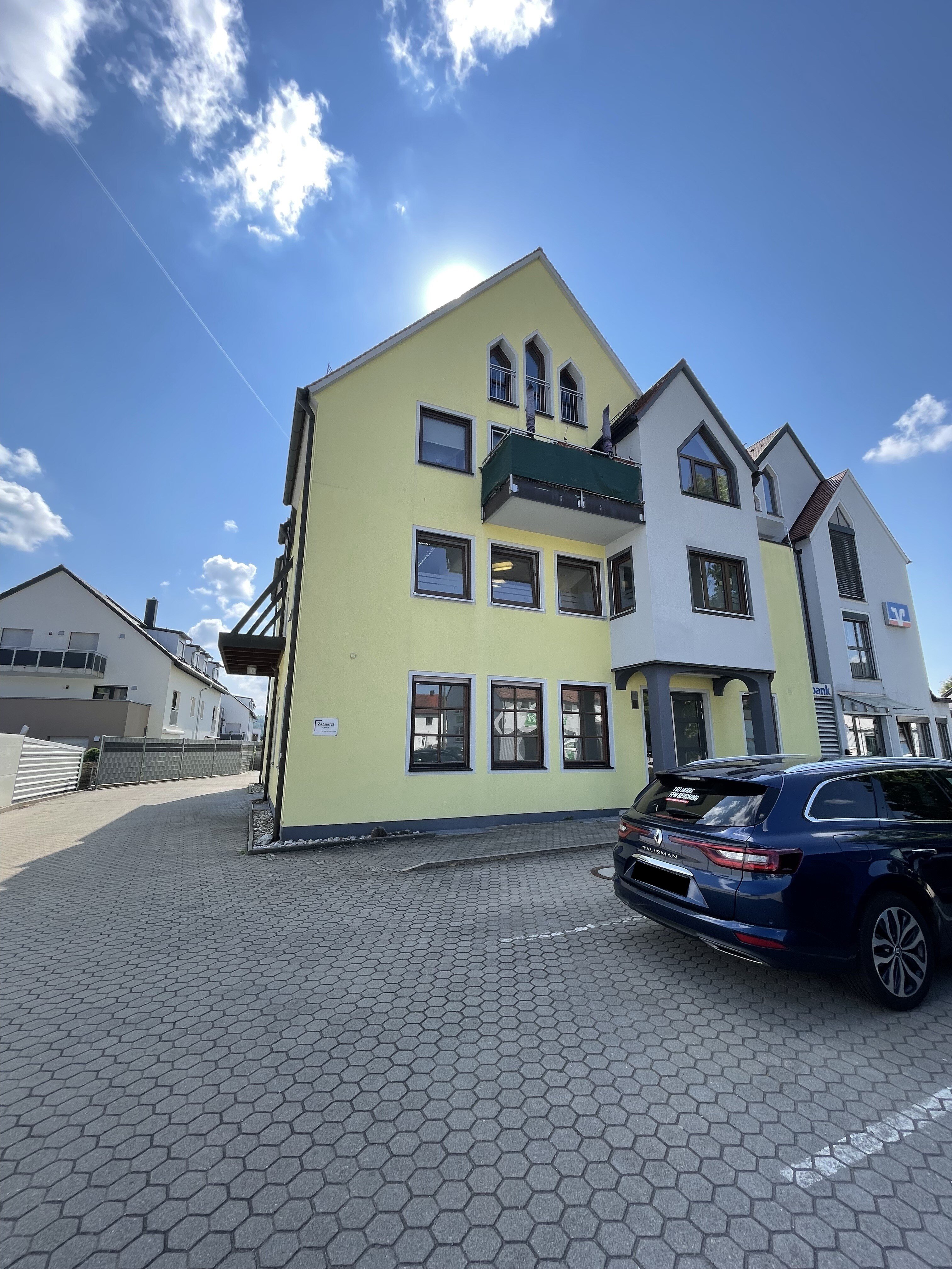 Wohnung zum Kauf 210.000 € 5 Zimmer 105 m²<br/>Wohnfläche 3.<br/>Geschoss Neumarkter Straße 19 Berg Berg bei Neumarkt in der Oberpfalz 92348