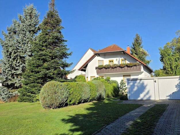 Einfamilienhaus zum Kauf provisionsfrei 480.000 € 4 Zimmer 128 m² 823 m² Grundstück Radeberg 01454