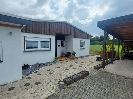 Bungalow zum Kauf 370.000 € 3 Zimmer 140 m² 1.925 m² Grundstück Stockum Möhnesee 59519
