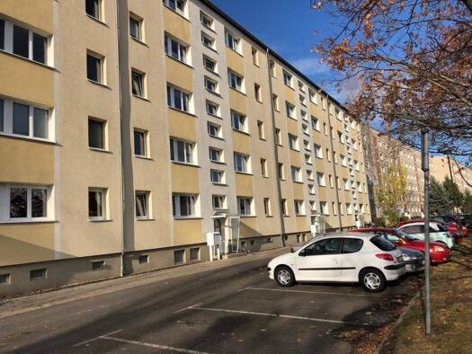 Wohnung zur Miete 390 € 3 Zimmer 58,9 m² 1. Geschoss Dr.-Külz-Straße 23 Großenhain 01558