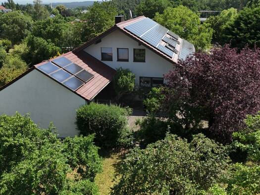 Haus zum Kauf 1.220.000 € 7 Zimmer 260 m² 2.069 m² Grundstück Cadolzburg Cadolzburg 90556