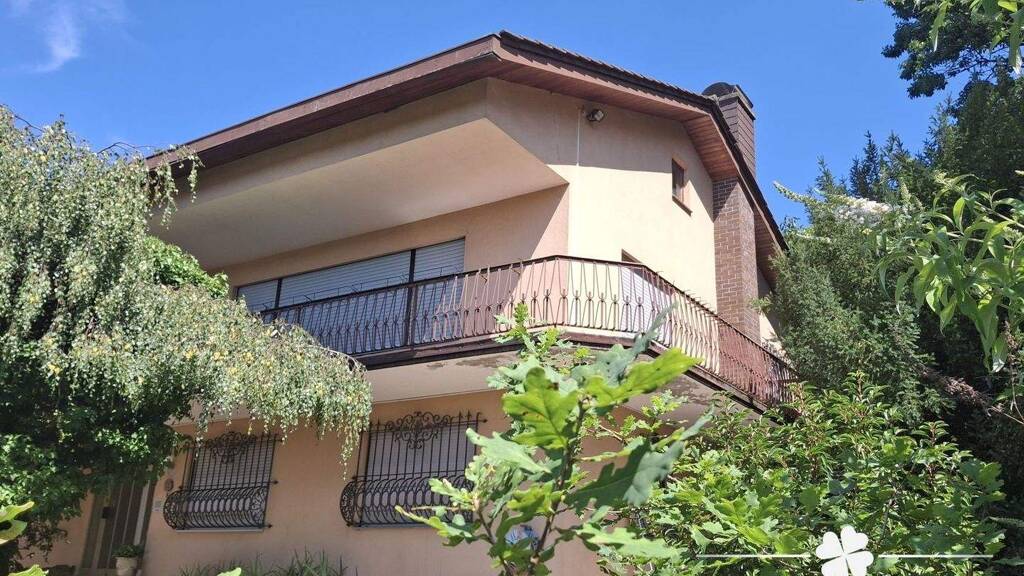 Einfamilienhaus zum Kauf 489.000 € 7 Zimmer 152 m² 799 m² Grundstück Röllfeld Klingenberg am Main / Röllfeld 63911