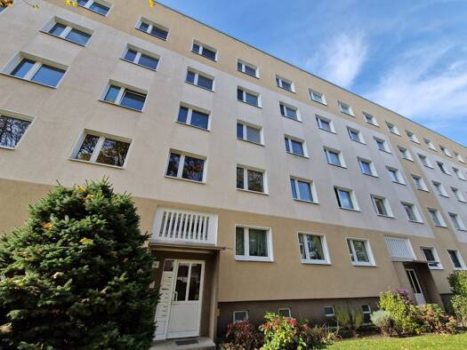 Wohnung zur Miete 349 € 3 Zimmer 56,8 m² 5. Geschoss Bernhard-Kellermann-Straße 13 Leipziger Str. Magdeburg 39120