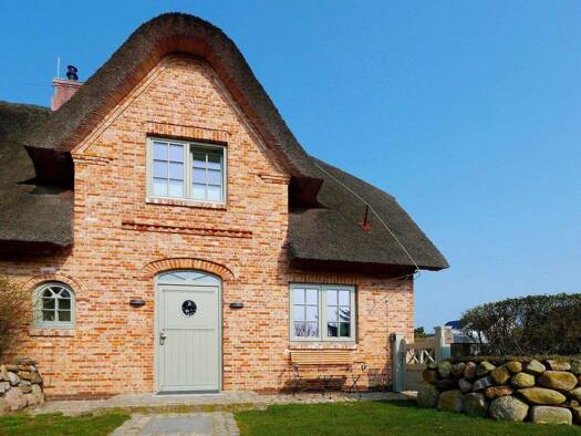 Doppelhaushälfte zum Kauf provisionsfrei 2.950.000 € 4 Zimmer 138 m² 558 m² Grundstück Seestraße Wenningstedt 25996