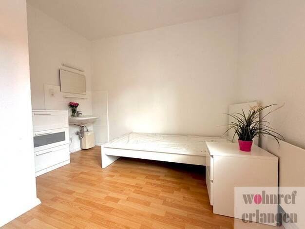 WG-Zimmer zur Miete auf Zeit 530 € 20 m² 2. Geschoss frei ab sofort Innenstadt Erlangen 91054