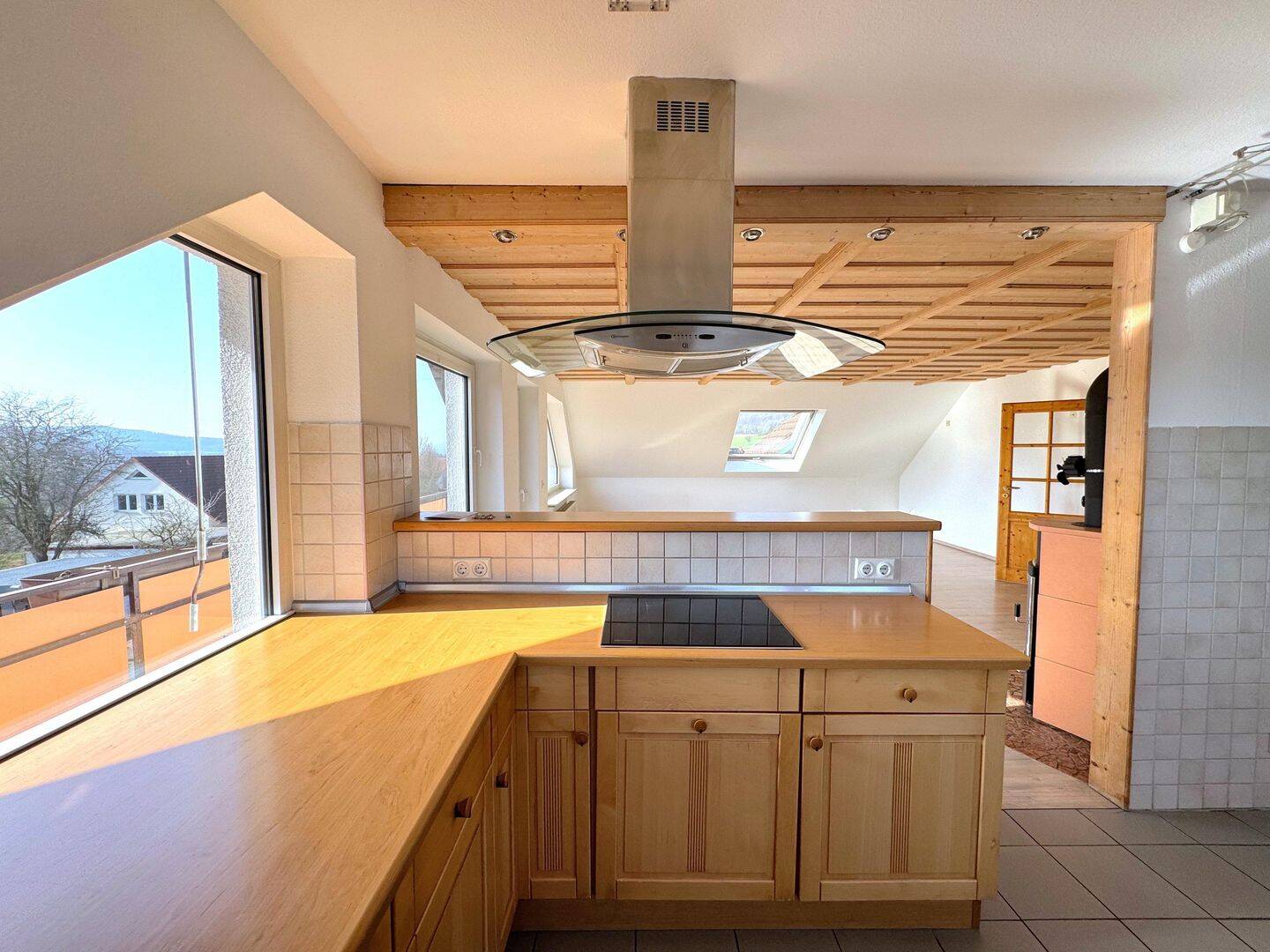 Immobilie in Gleichen - Lichtdurchflutete Eigentumswohnung mit Kamin und Doppelcarport - Bild 3