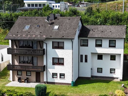 Mehrfamilienhaus zum Kauf 349.000 € 11 Zimmer 257 m² 624 m² Grundstück frei ab 01.10.2026 Stadtsteinach Stadtsteinach 95346