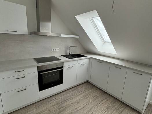 Wohnung zur Miete 1.135 € 2 Zimmer 82 m² Geschoss 2/3 frei ab 01.11.2026 Sieglitzhof Erlangen 91054
