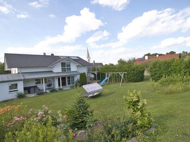 Einfamilienhaus zum Kauf provisionsfrei 1.080.000 € 9 Zimmer 440 m² 1.757 m² Grundstück frei ab sofort Hörbering Neumarkt-Sankt Veit 84494