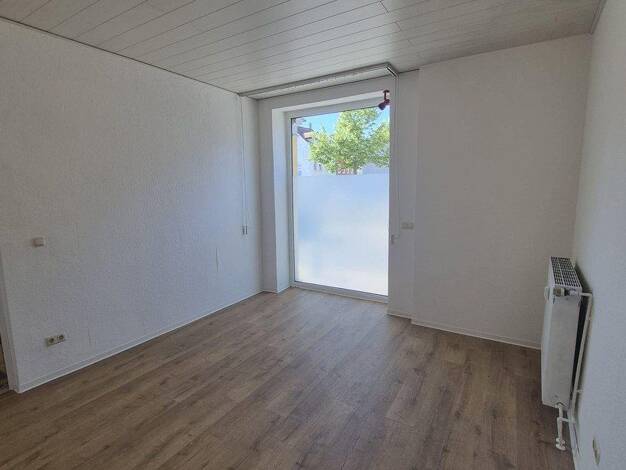 Wohnung zur Miete 595 € 2,5 Zimmer 73 m² EG Darrplatz 13 Apolda Apolda 99510
