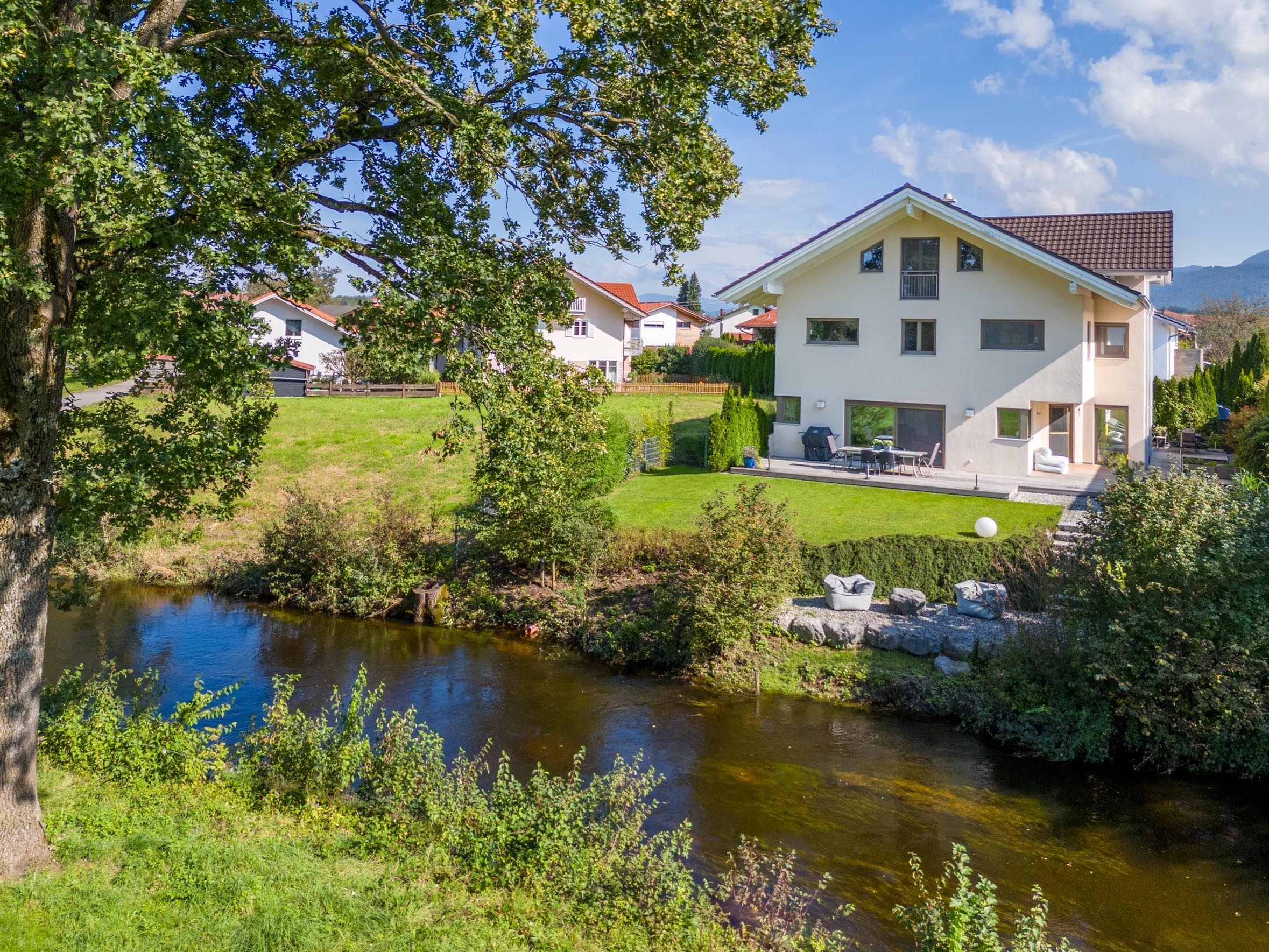 Haus zum Kauf 2.750.000 € 8 Zimmer 457 m²<br/>Wohnfläche 800 m²<br/>Grundstück Übersee Übersee 83236