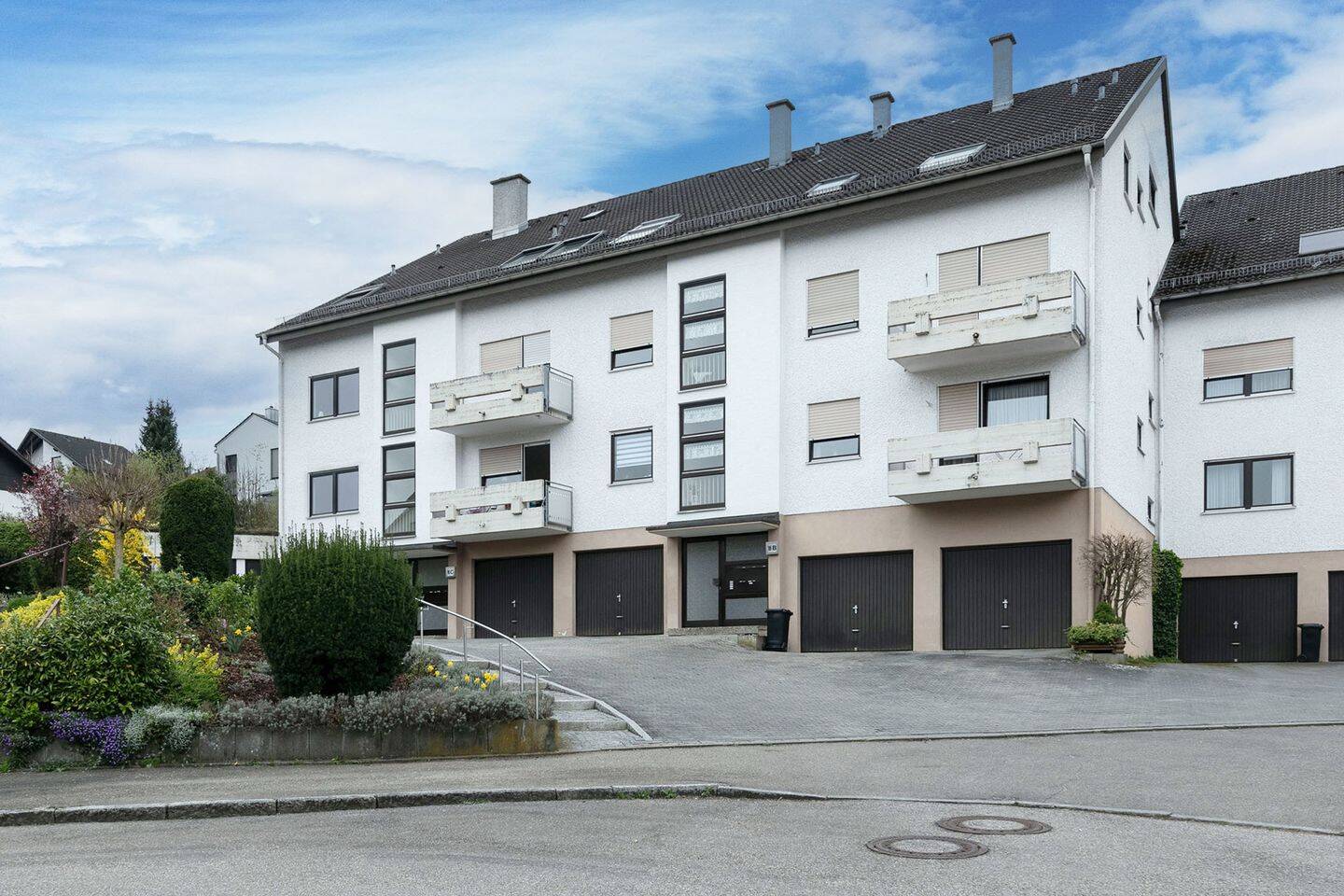 -Sonnentage im eigenen Garten- charmante 2,5-Zi.- Wohnung im Hochparterre – Elchingen / Thalfingen – Bild 1 von 15