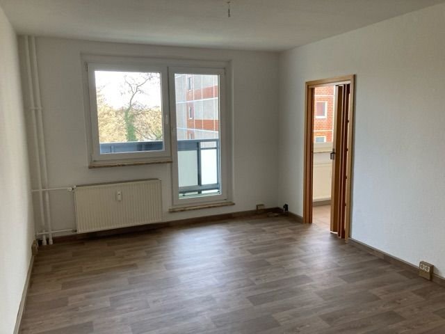 Wohnung zur Miete 244 € 1 Zimmer 33,9 m²<br/>Wohnfläche 2.<br/>Geschoss Helmut-Kohl-Straße 61 Törten 61 Dessau-Roßlau 06842