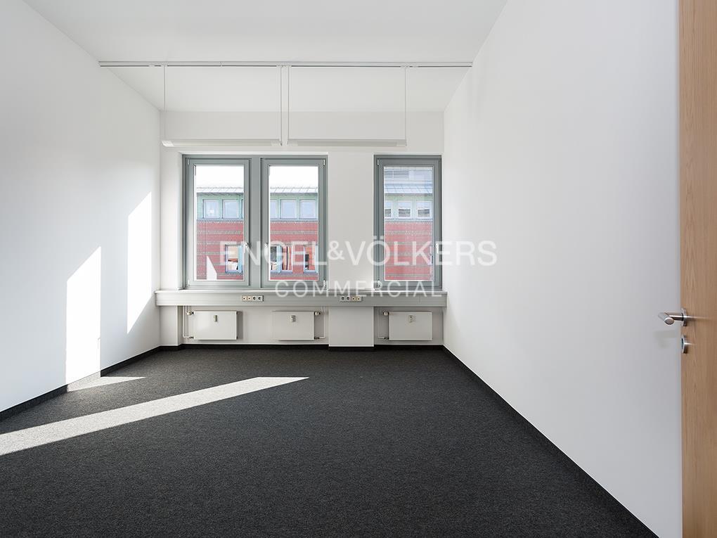 Büro-/Praxisfläche zur Miete 13,50 € 164 m²<br/>Bürofläche ab 164 m²<br/>Teilbarkeit Tegel Berlin 13507