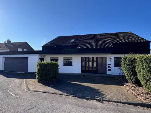 Einfamilienhaus zum Kauf 338.000 € 6 Zimmer 172 m² 762 m² Grundstück frei ab 01.05.2026 Heedfeld Schalksmühle 58579