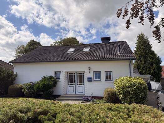 Einfamilienhaus zur Miete 950 € 5 Zimmer 140 m² 750 m² Grundstück frei ab 01.11.2026 Esens Esens 26427