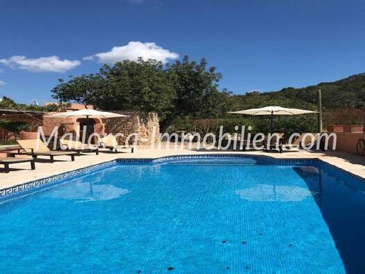 Haus zur Miete auf Zeit 320 € 10 Zimmer 350 m² Oroso