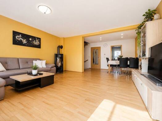 Reihenhaus zum Kauf provisionsfrei 529.000 € 5,5 Zimmer 120 m² 165 m² Grundstück frei ab 01.12.2026 Altenfurt Nürnberg 90475