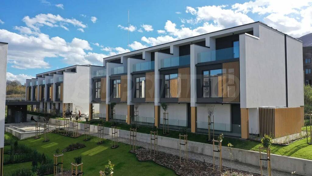 Doppelhaushälfte zum Kauf 600.000 € 200,9 m² Sofia