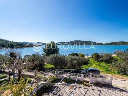 Haus zum Kauf 775.000 € 8 Zimmer 420 m² Pirovac Pirovac