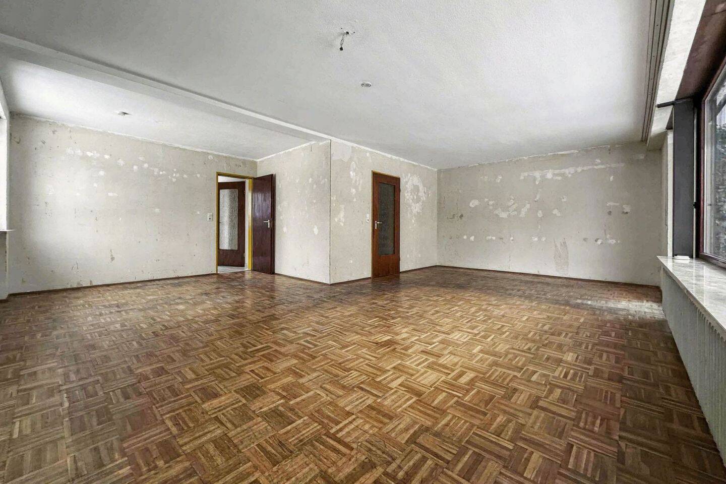 Immobilie in Baiersdorf - Familienglück in Baiersdorf - geräumige, bezugsfreie Doppelhaushälfte mit großem Garten - Bild 3