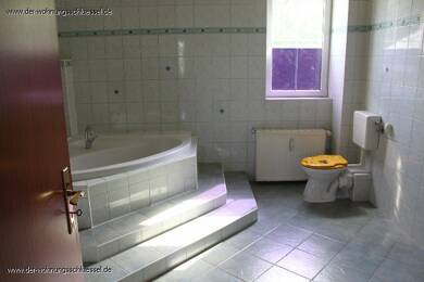 Wohnung zur Miete 430 € 3 Zimmer 103 m² Dachgeschoss frei ab 01.08.2025 Annaberg Annaberg-Buchholz / OT Annaberg 09456
