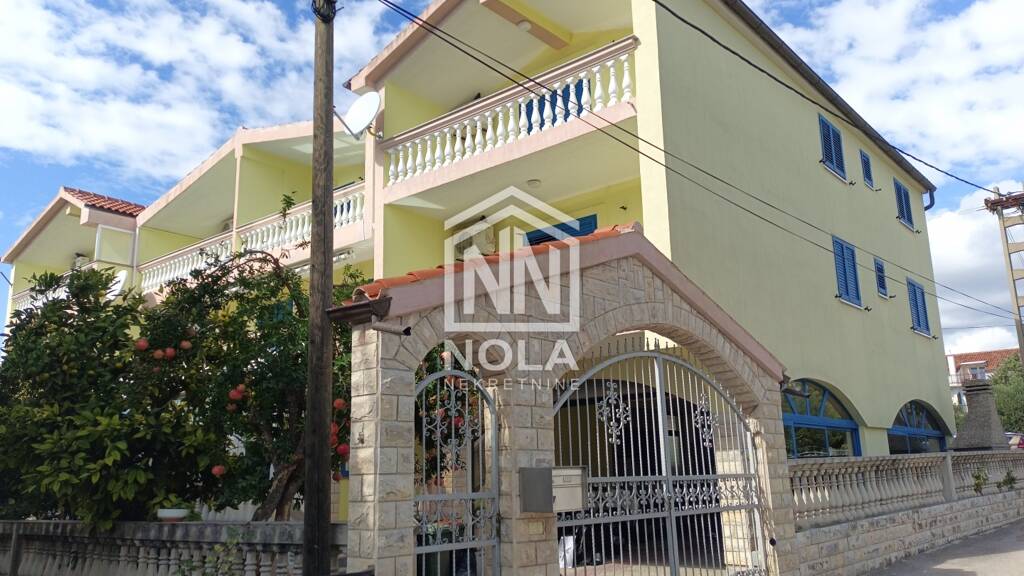 Einfamilienhaus zum Kauf 1.480.000 € 30 Zimmer 692 m² Grundstück Vodice 22211