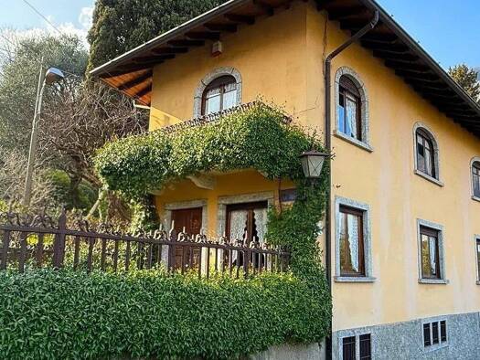 Haus zum Kauf 1.700.000 € 450 m² 1.600 m² Grundstück Griante 22011