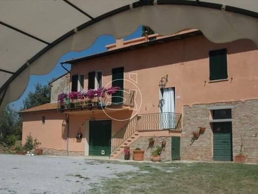 Einfamilienhaus zum Kauf 990.000 € 450 m² 50.000 m² Grundstück Sinalunga