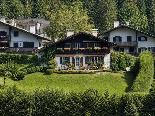 Haus zur Miete 7.500 € 12 Zimmer 2.000 m² Grundstück frei ab 14.09.2026 Kitzbühel 6370