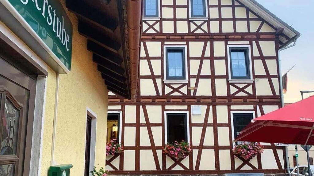 Restaurant zum Kauf 109.500 € 181 m² Gastrofläche 265 m² Grundstück Hauptstraße 57 Groß-Felda Feldatal 36325