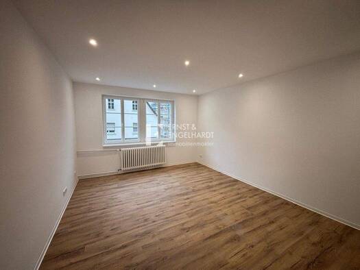 Bürogebäude zur Miete 1.200 € 4 Zimmer 108 m² Bürofläche Kitzingen 97318