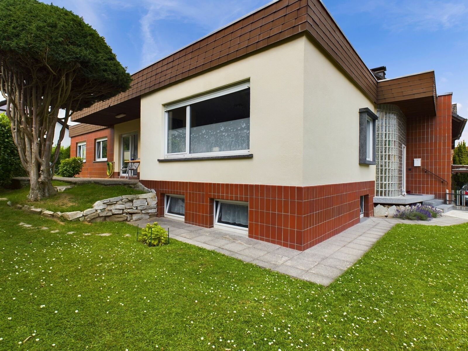 Bungalow zum Kauf 597.000 € 5 Zimmer 106 m²<br/>Wohnfläche 454 m²<br/>Grundstück Wahlbezirk 24 Bad Homburg 61350