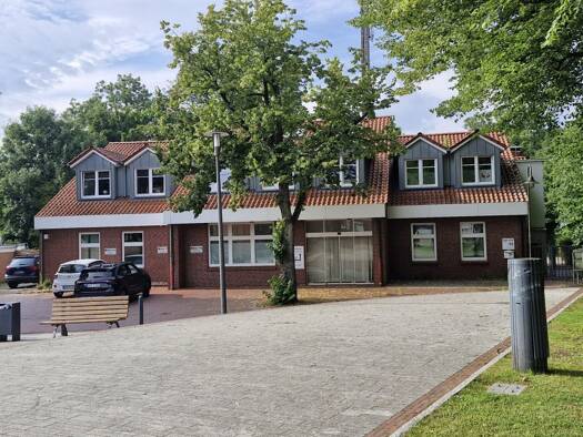 Bürogebäude zur Miete 2.000 € 8 Zimmer 315 m² Bürofläche teilbar ab 290 m² Pewsum Krummhörn 26736