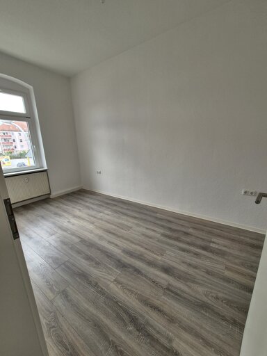 Wohnung zur Miete 353 € 3 Zimmer 70,5 m² 1. Geschoss frei ab sofort Zeitz Zeitz 06712